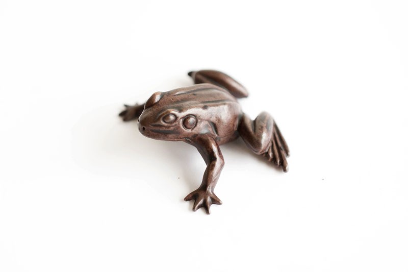 Miniature Bronze Sitting Frog