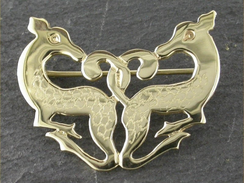 A picture of '18ct Gold Cwm Cych Deer Brooch'