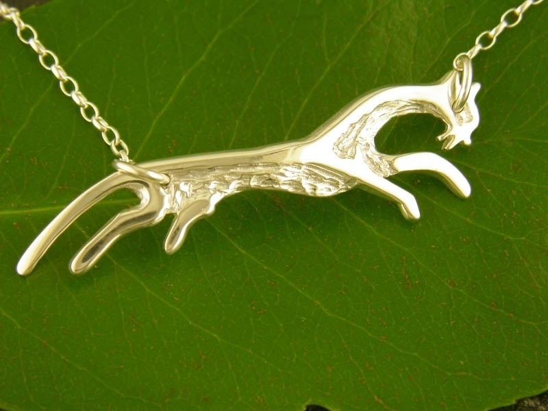 A picture of '18ct Gold White Horse Necklet'