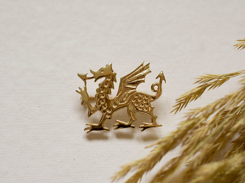 A picture of '18ct Gold Large Dragon Brooch'