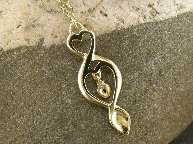 A picture of '9ct Gold Triple Love-spoon Pendant'