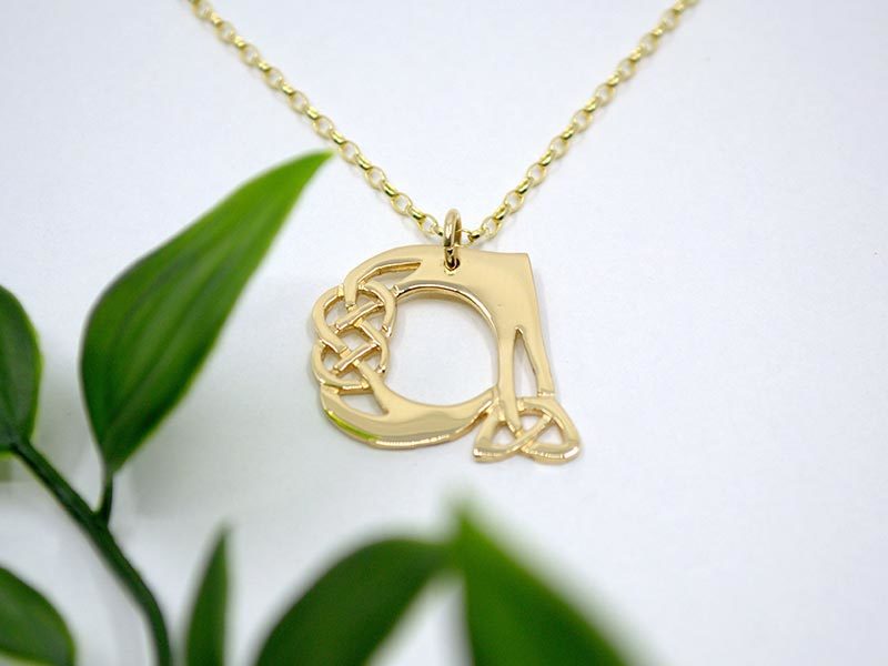 A picture of '18ct Gold Pendant - Initial A'
