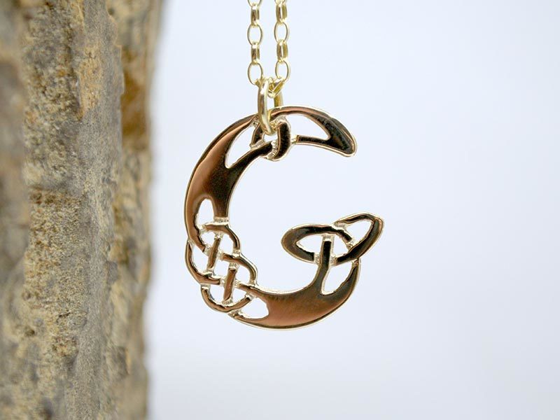 A picture of '18ct Gold Pendant - Initial G'