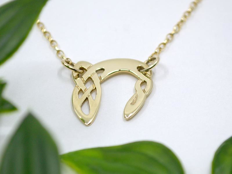 A picture of '18ct Gold Pendant - Initial N'