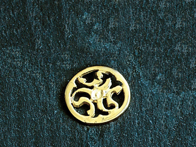 A picture of '9ct Rhiannon Welsh Gold Prysor Pin'