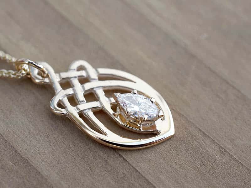 A picture of '9ct Rhiannon Welsh Gold Dolforwyn Pendant'