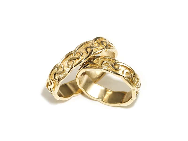 A picture of '18ct Rhiannon Welsh Gold Hafren Ring'