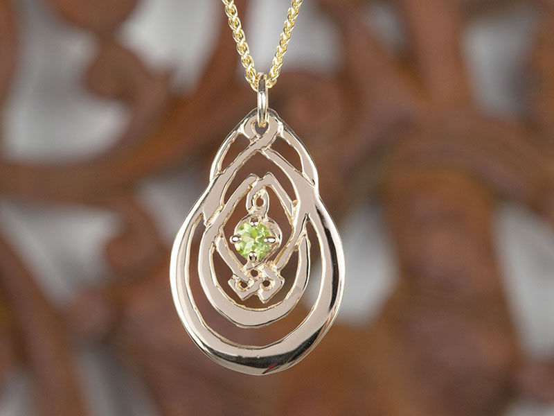 A picture of '9ct Rhiannon Welsh Gold Spring Bud Pendant'