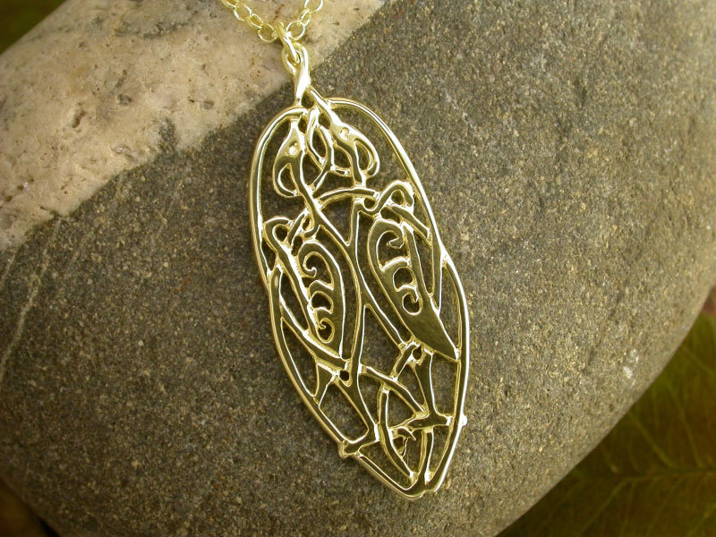 A picture of '9ct Cranes Pendant'