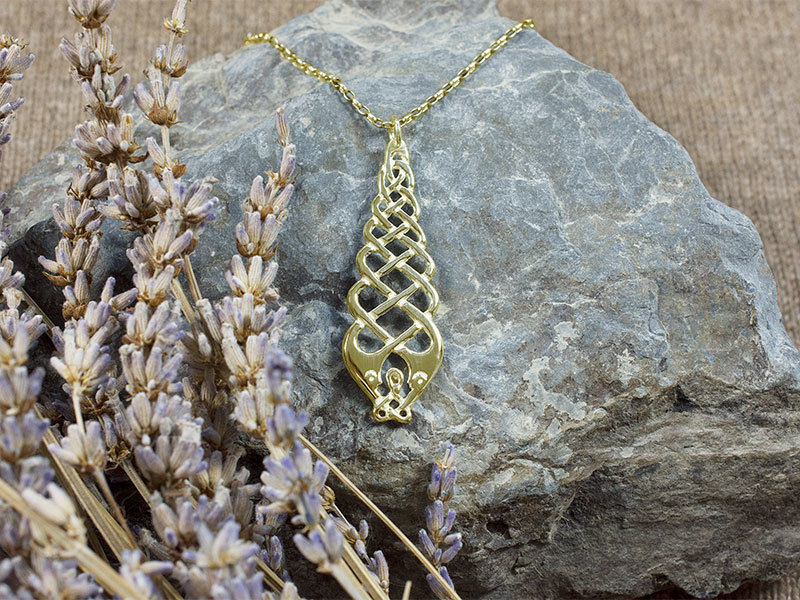 A picture of '18ct Two Princes Pendant'