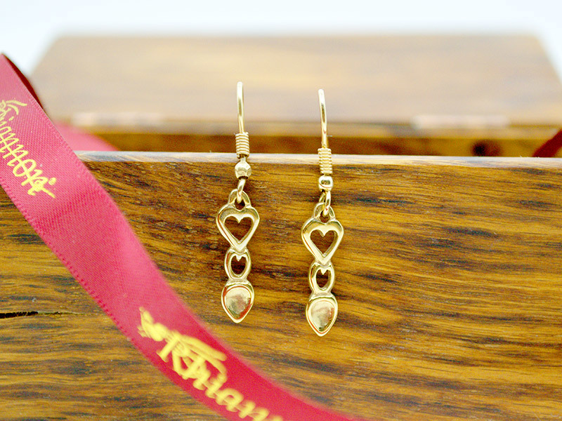A picture of '18ct Gold Heart Love-spoon Earrings'