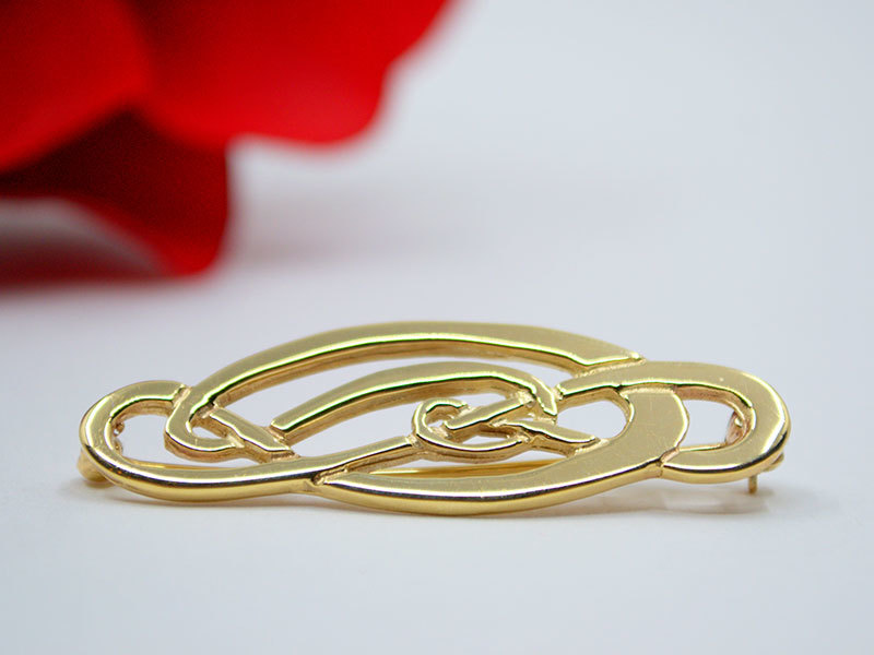 A picture of '9ct Gold Love Knot Brooch'