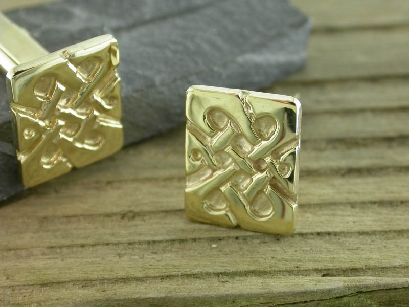 A picture of '9ct Gold Llywelyn Cufflinks'