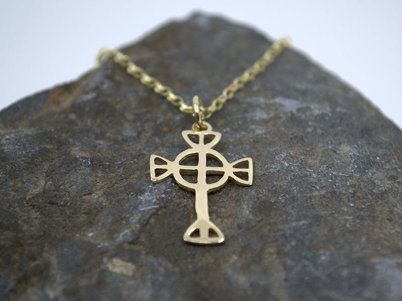 A picture of '9ct Gold Small Tydfil Cross Pendant'