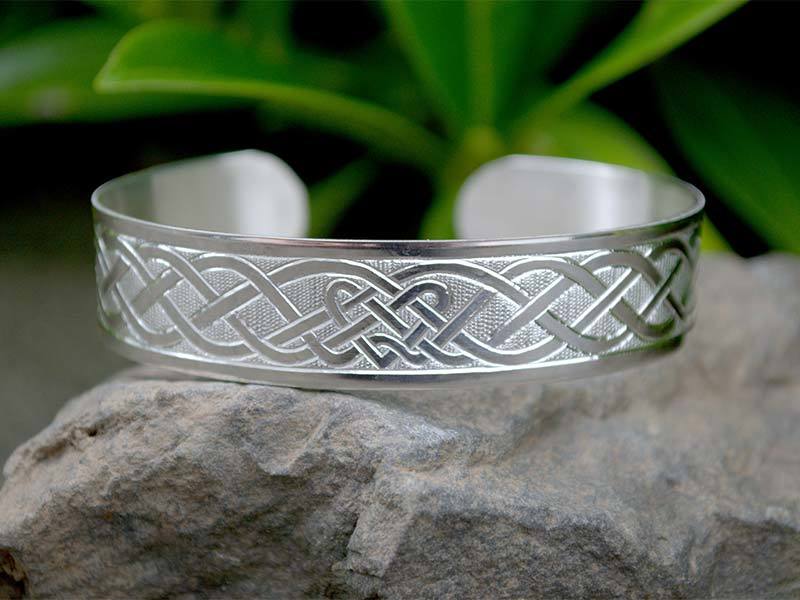 A picture of 'Silver Dyfrdwy Bangle'