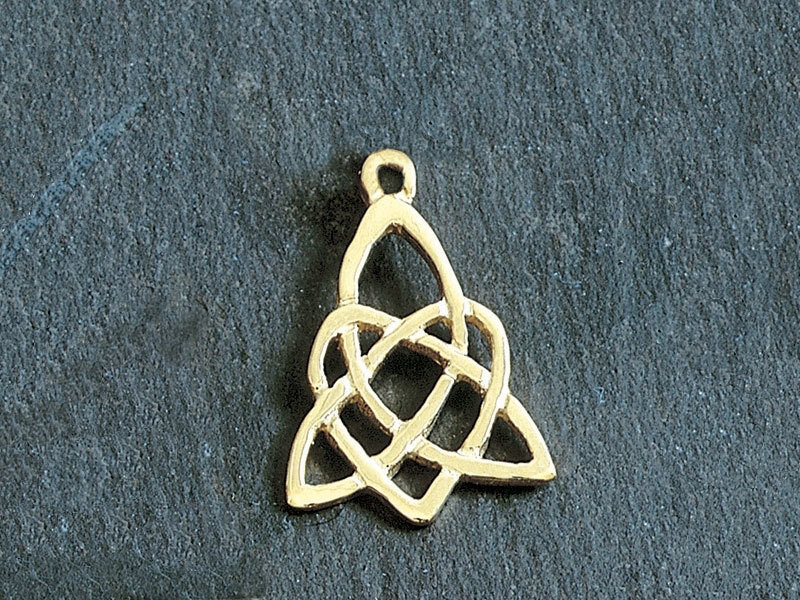 A picture of '9ct Rhiannon Welsh Gold Llanddwyn Earrings'
