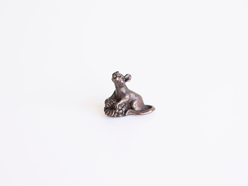 A picture of 'Miniature Bronze Mouse and Berry''