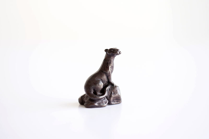 A picture of 'Miniature Bronze Sitting Otter''