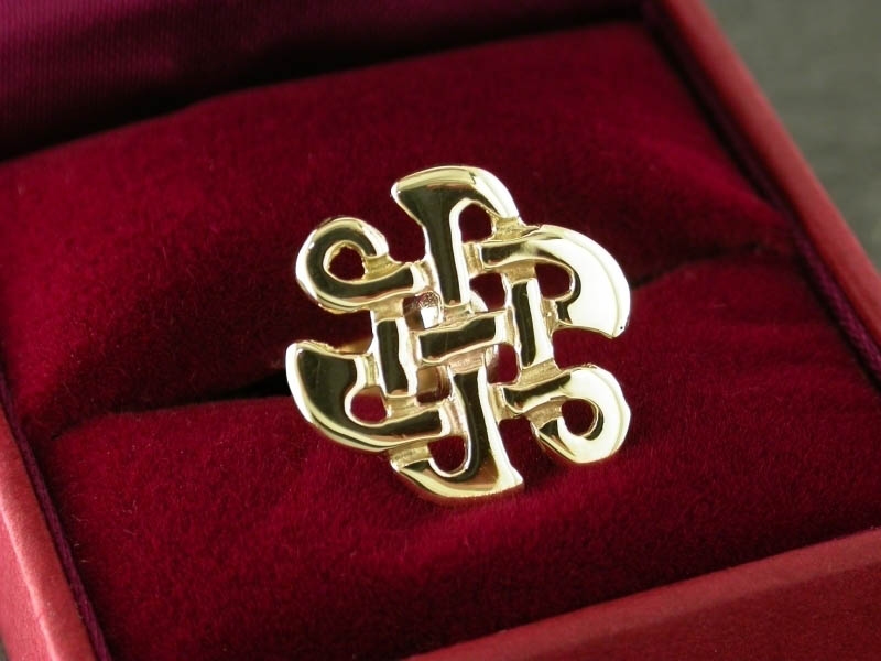 18ct Gold Celtic Knot Pin 