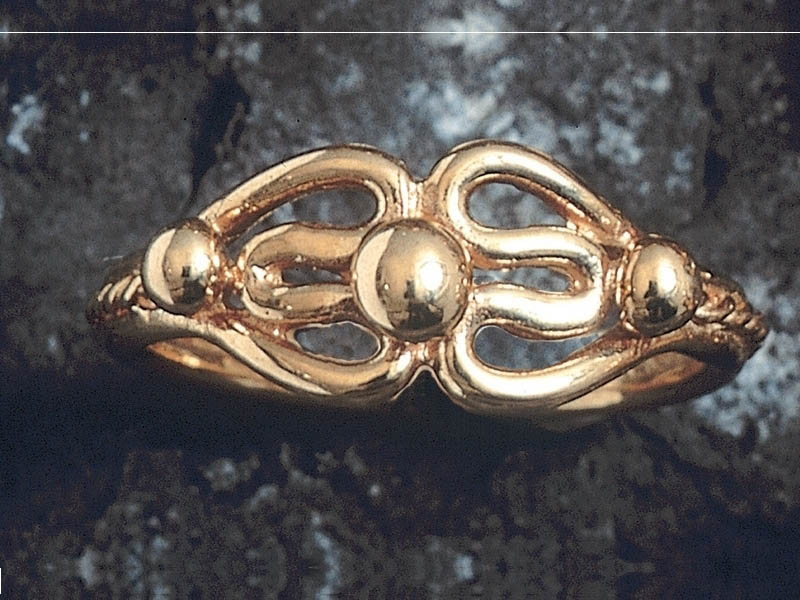 A picture of '18ct Gold Princess Ring''