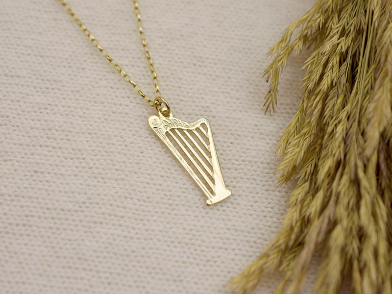 18ct Gold Harp Pendant