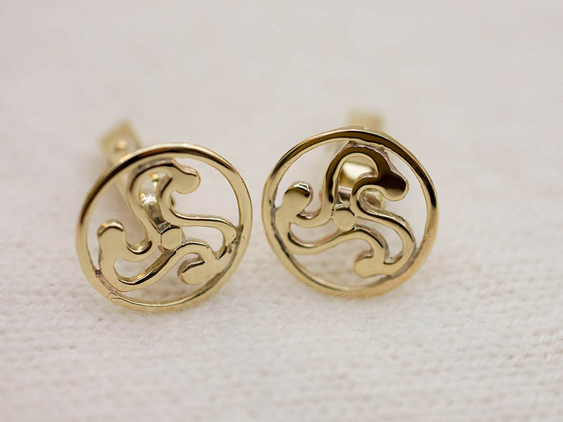 A picture of '9ct Anglia Triskele Cufflinks''