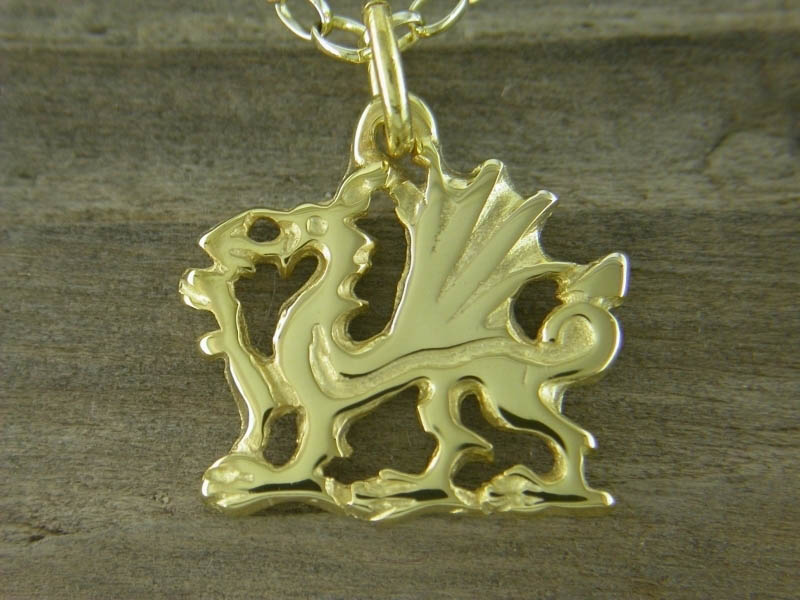 A picture of '18ct Gold Welsh Dragon Pendant''