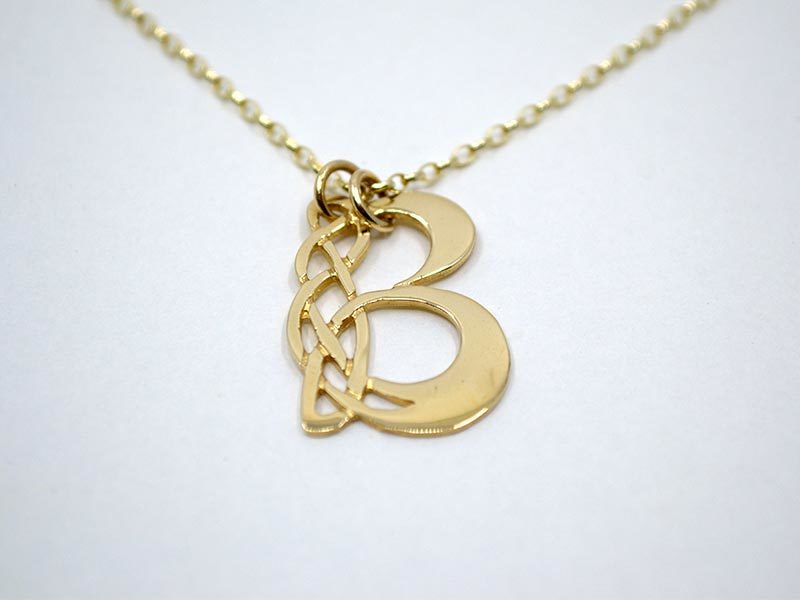 A picture of '18ct Gold Pendant - Initial B''