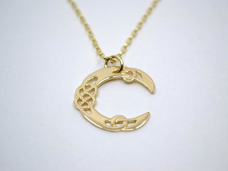 A picture of '18ct Gold Pendant - Initial C''