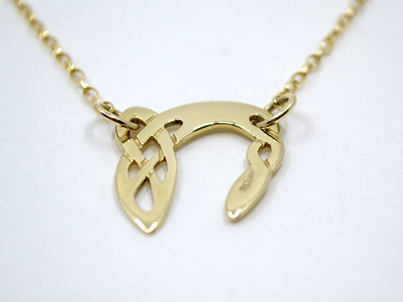 A picture of '9ct Gold Pendant - Initial N''
