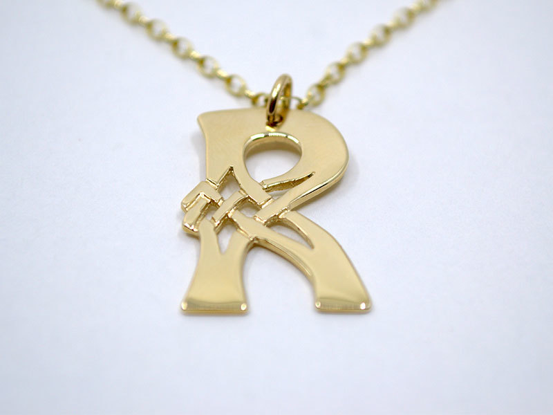 A picture of '18ct Gold Pendant - Initial R''