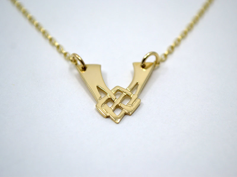 A picture of '9ct Gold Pendant - Initial V''