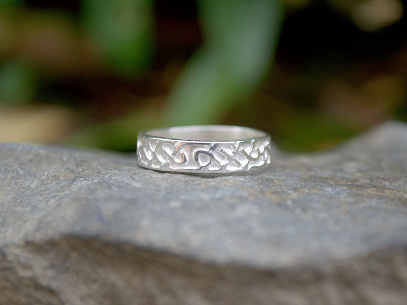 A picture of 'Silver Celtic Knotwork Ring''