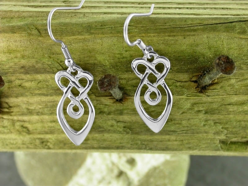 A picture of 'Silver Raindrops Earrings''