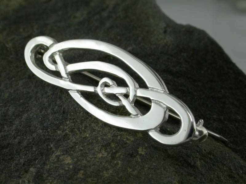 A picture of 'Silver Love Knot Brooch''