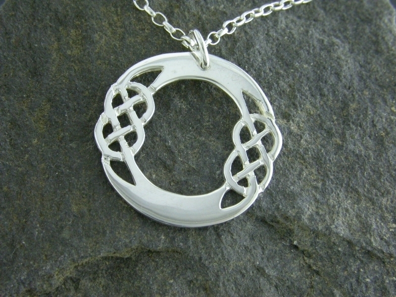 A picture of 'Silver Pendant - Initial O''