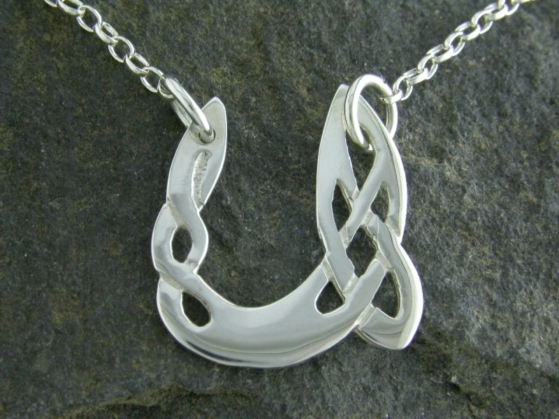 A picture of 'Silver Pendant - Initial U''